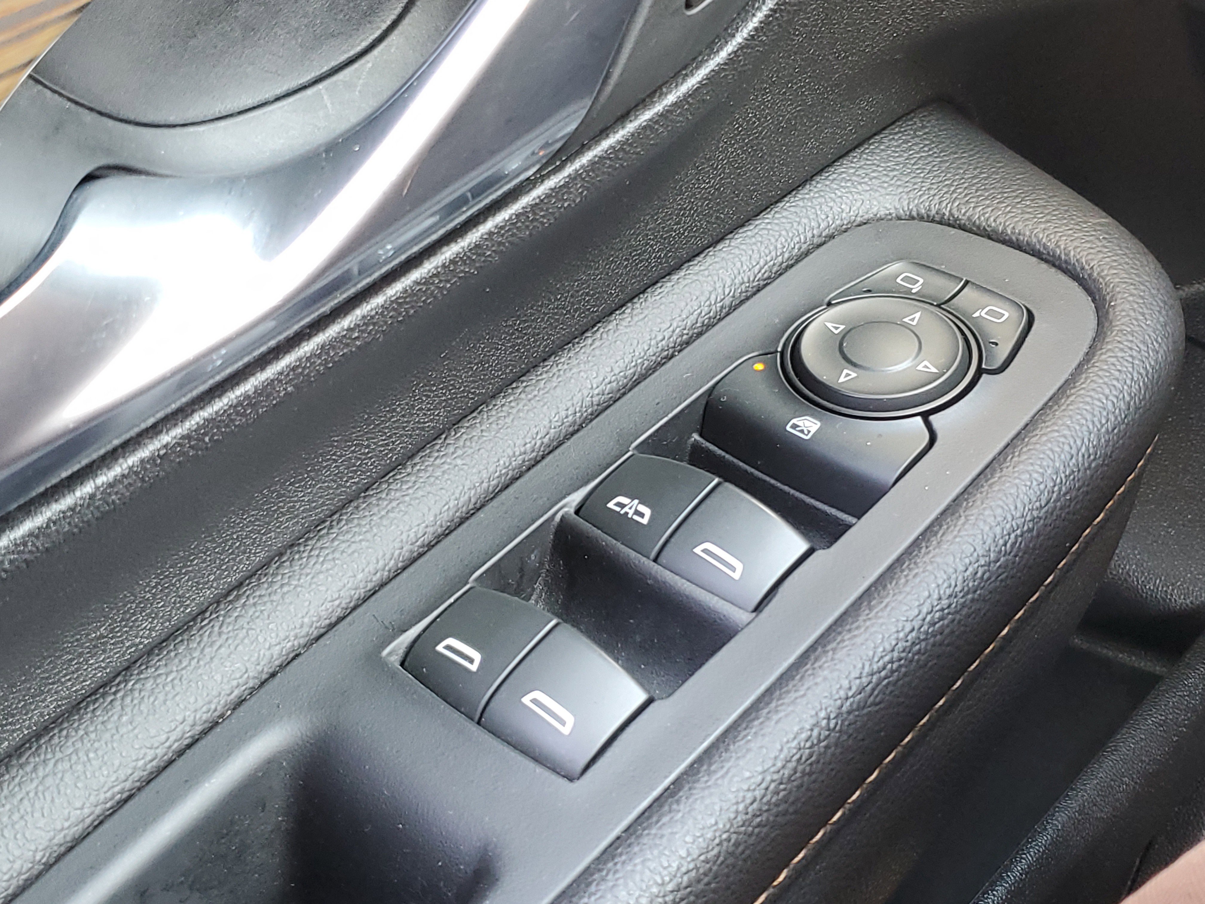 Used 2020 GMC Terrain SLE w/ Driver Convenience Package image 24