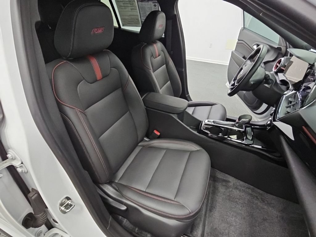 Used 2024 Chevrolet Trax RS FWD image 37