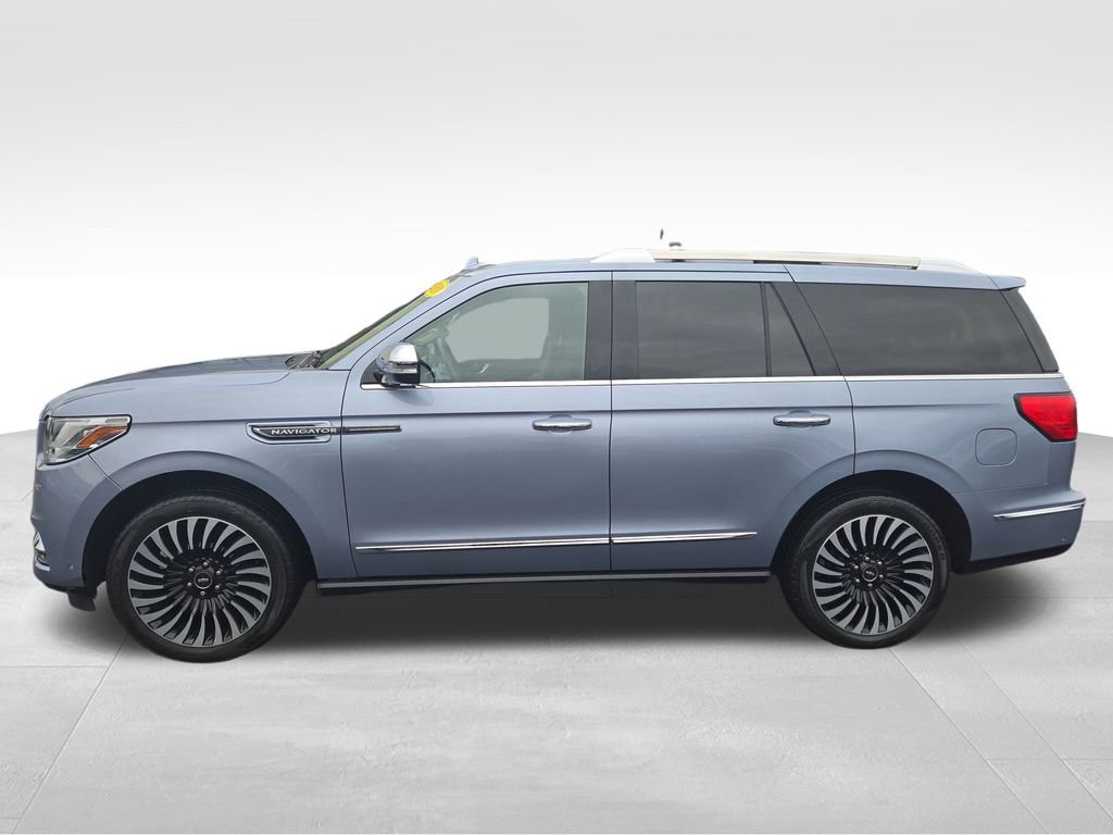 Used 2019 Lincoln Navigator Black Label video 2