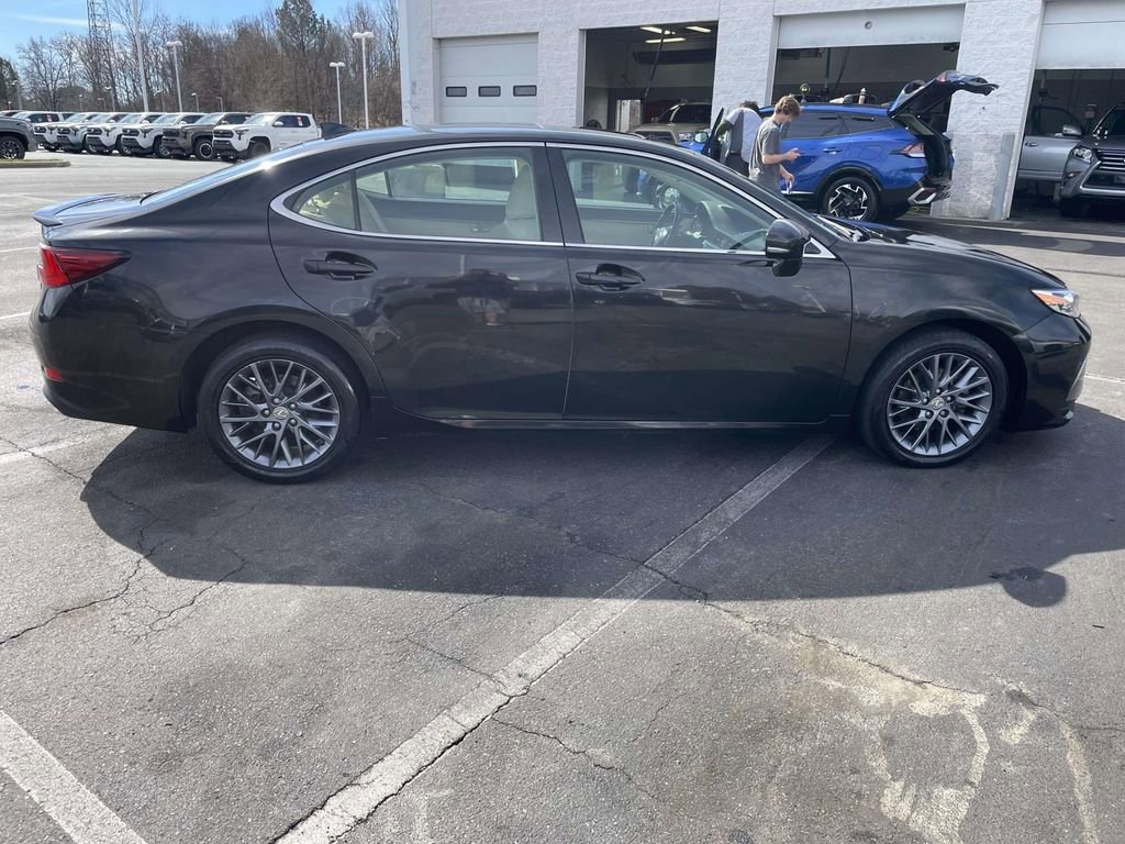 Used 2018 Lexus ES 350 w/ Premier Package image 11