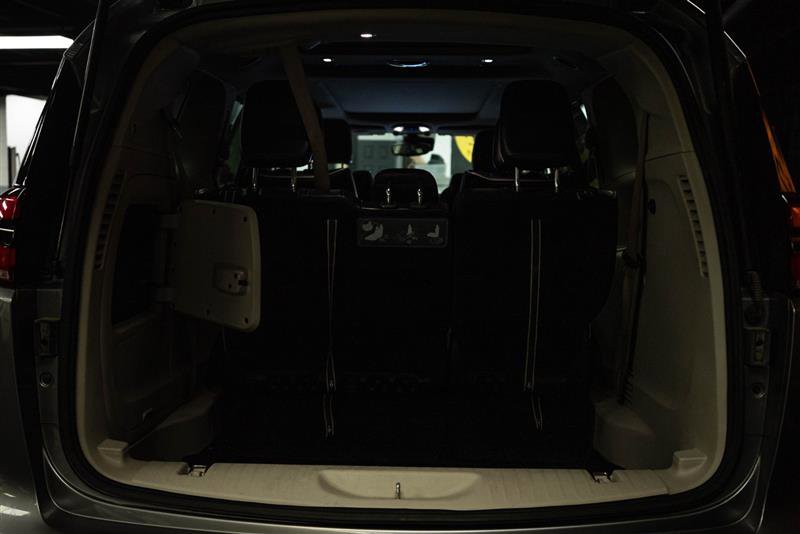 Used 2021 Chrysler Pacifica Limited w/ Uconnect Theater Family Group FWD image 7