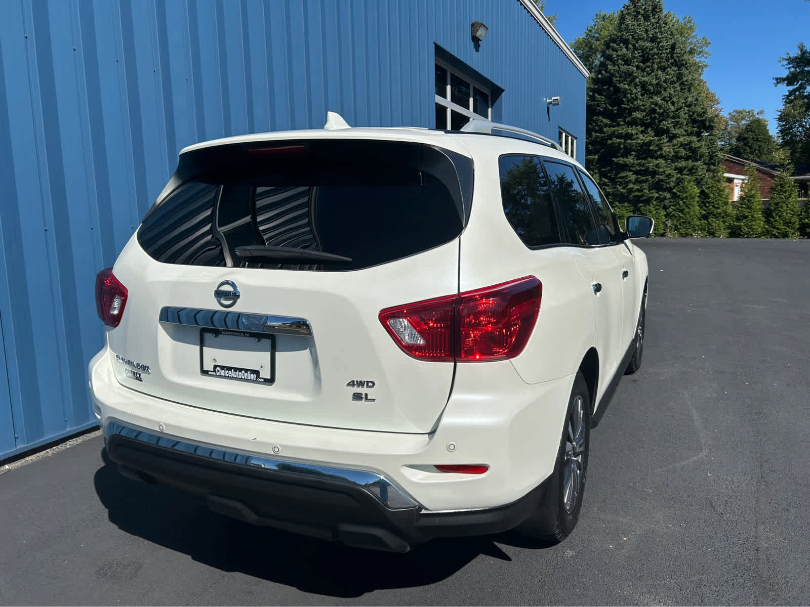 Used 2019 Nissan Pathfinder SL image 4