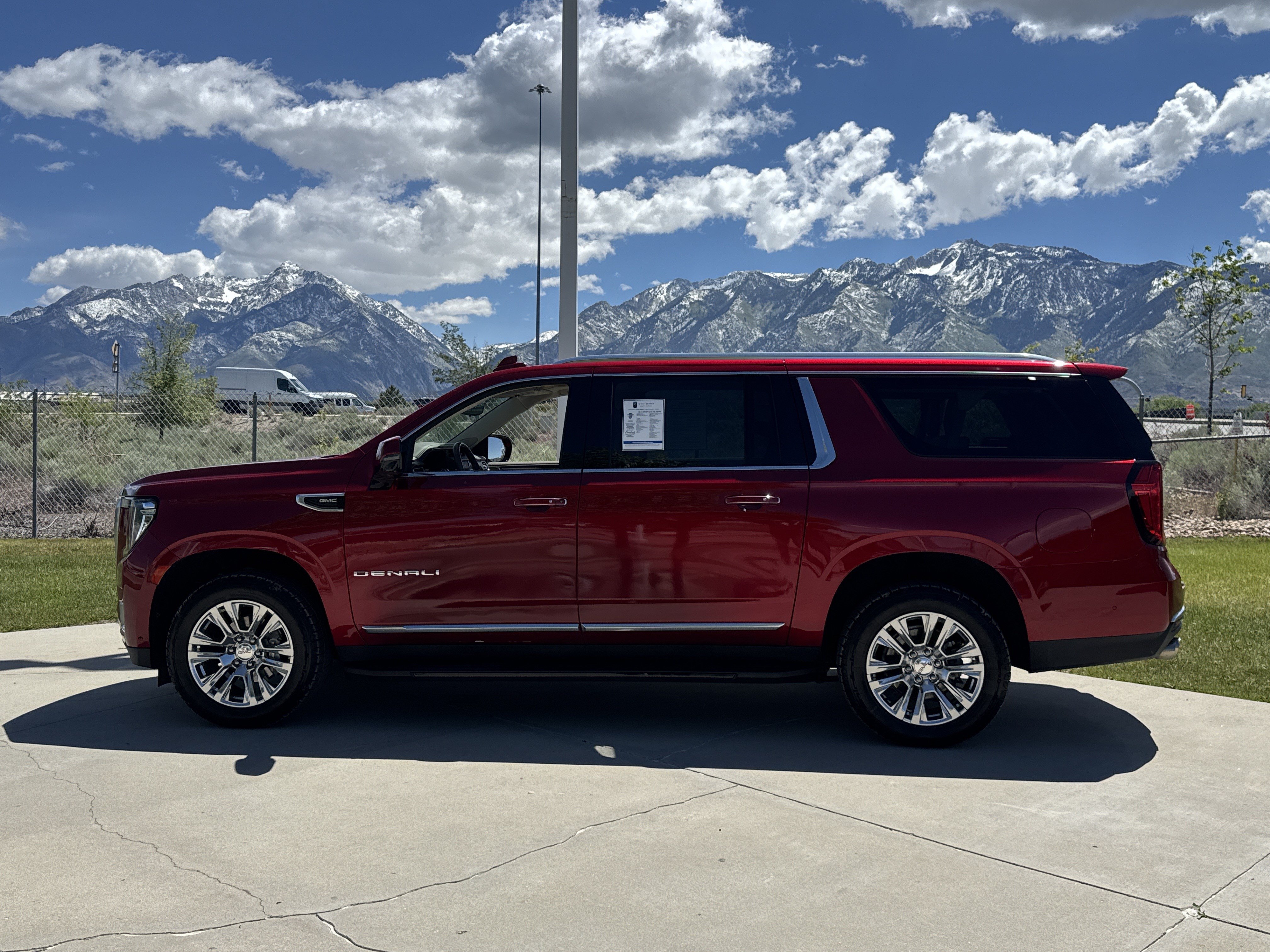 Certified 2024 GMC Yukon XL Denali w/ Advanced Technology Package AWD/4WD image 2