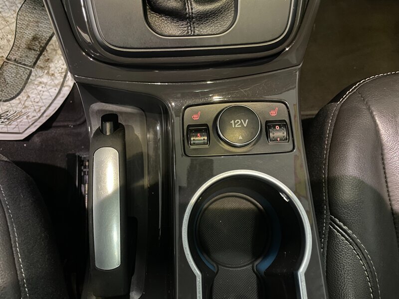 Used 2015 Ford Escape Titanium w/ Equipment Group 301A AWD/4WD image 17