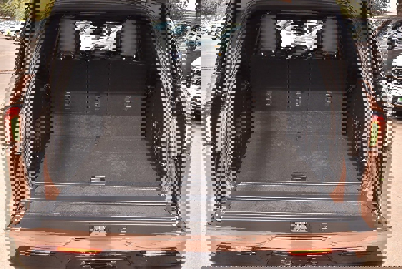 New 2025 Lincoln Navigator L Black Label image 44