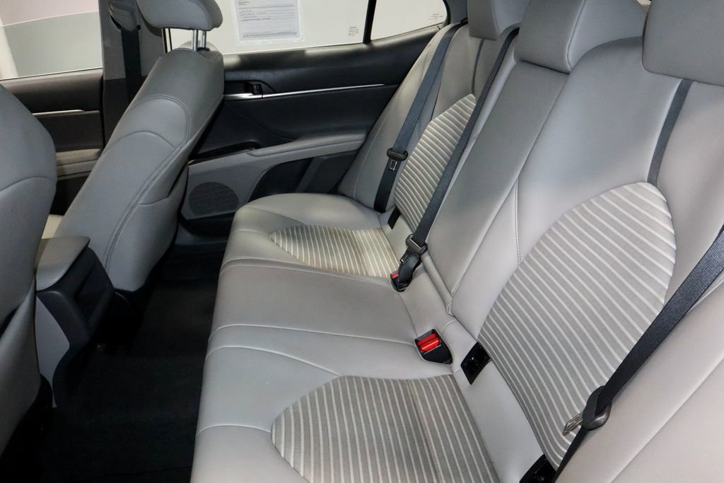 Used 2024 Toyota Camry SE image 21