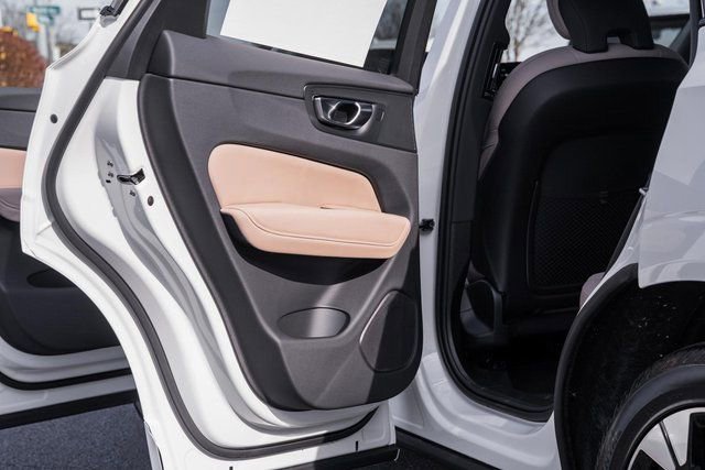 New 2026 Volvo XC60 B5 Plus w/ Protection Package Premier image 39