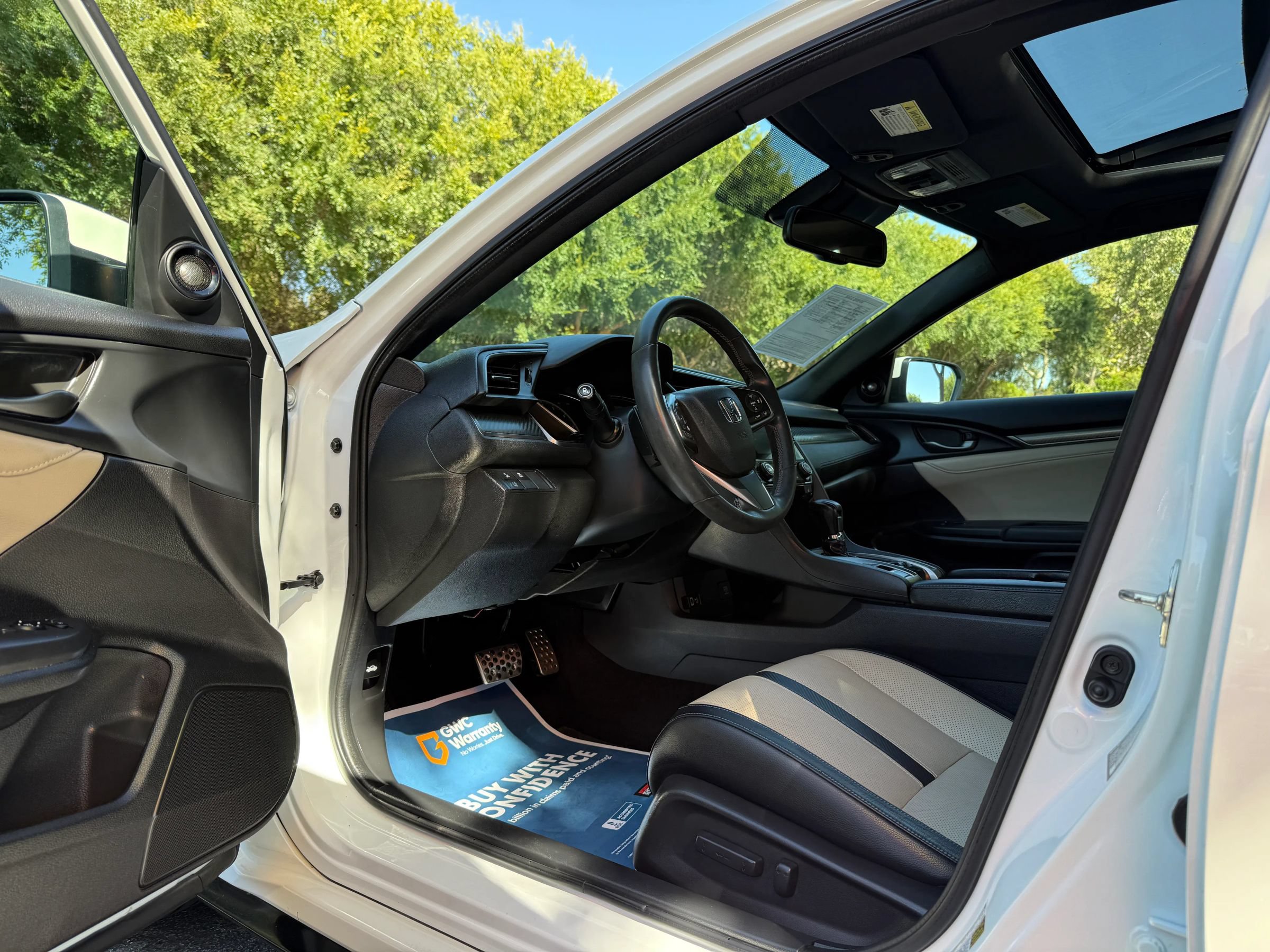 Used 2018 Honda Civic Sport Touring image 9