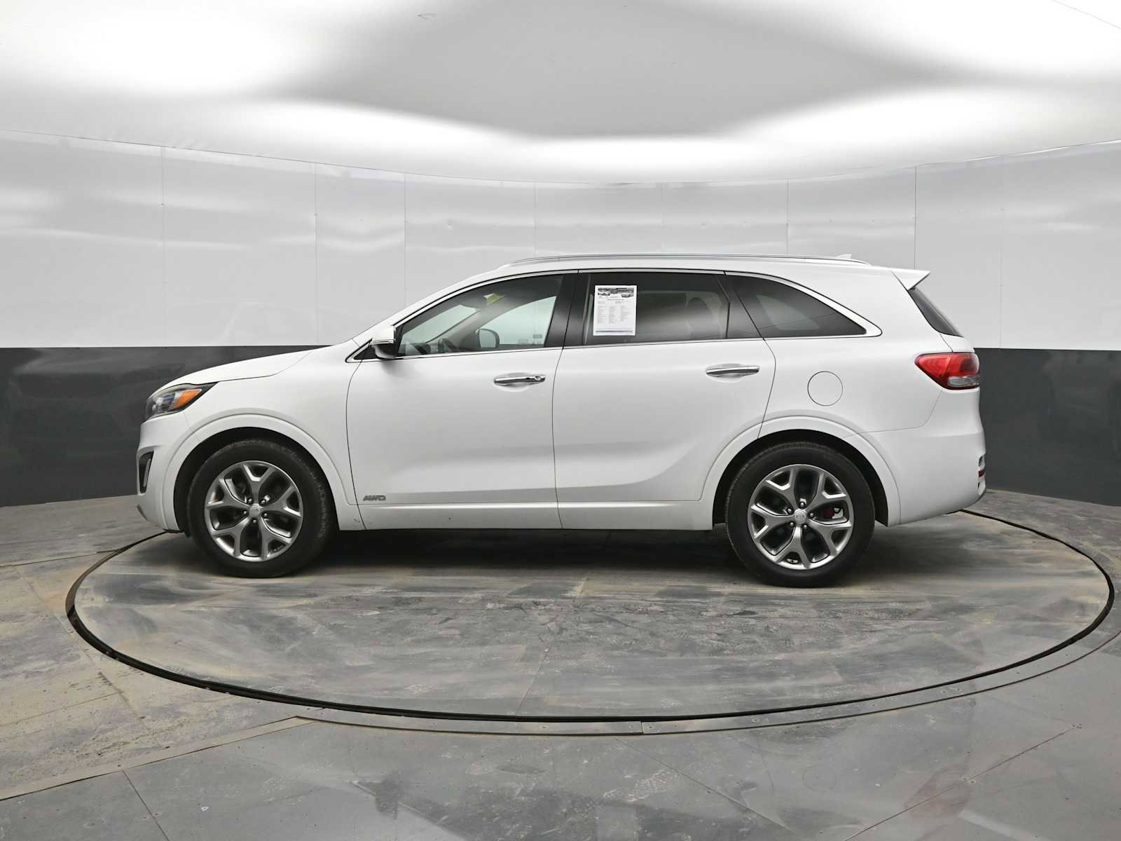 Used 2018 Kia Sorento SX image 5