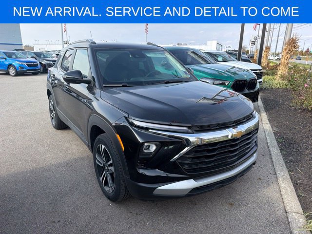 Used 2025 Chevrolet TrailBlazer LT w/ LT Cold Weather Package AWD/4WD image 16
