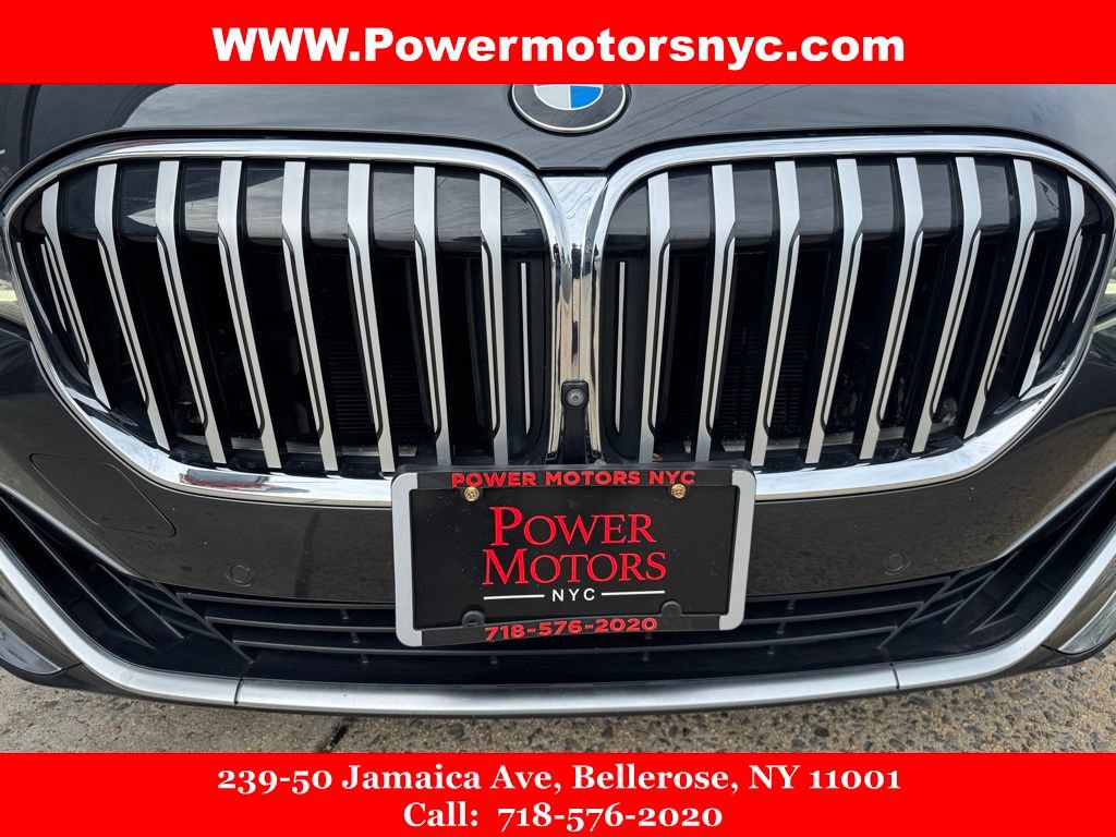 Used 2022 BMW 740i xDrive AWD/4WD image 9