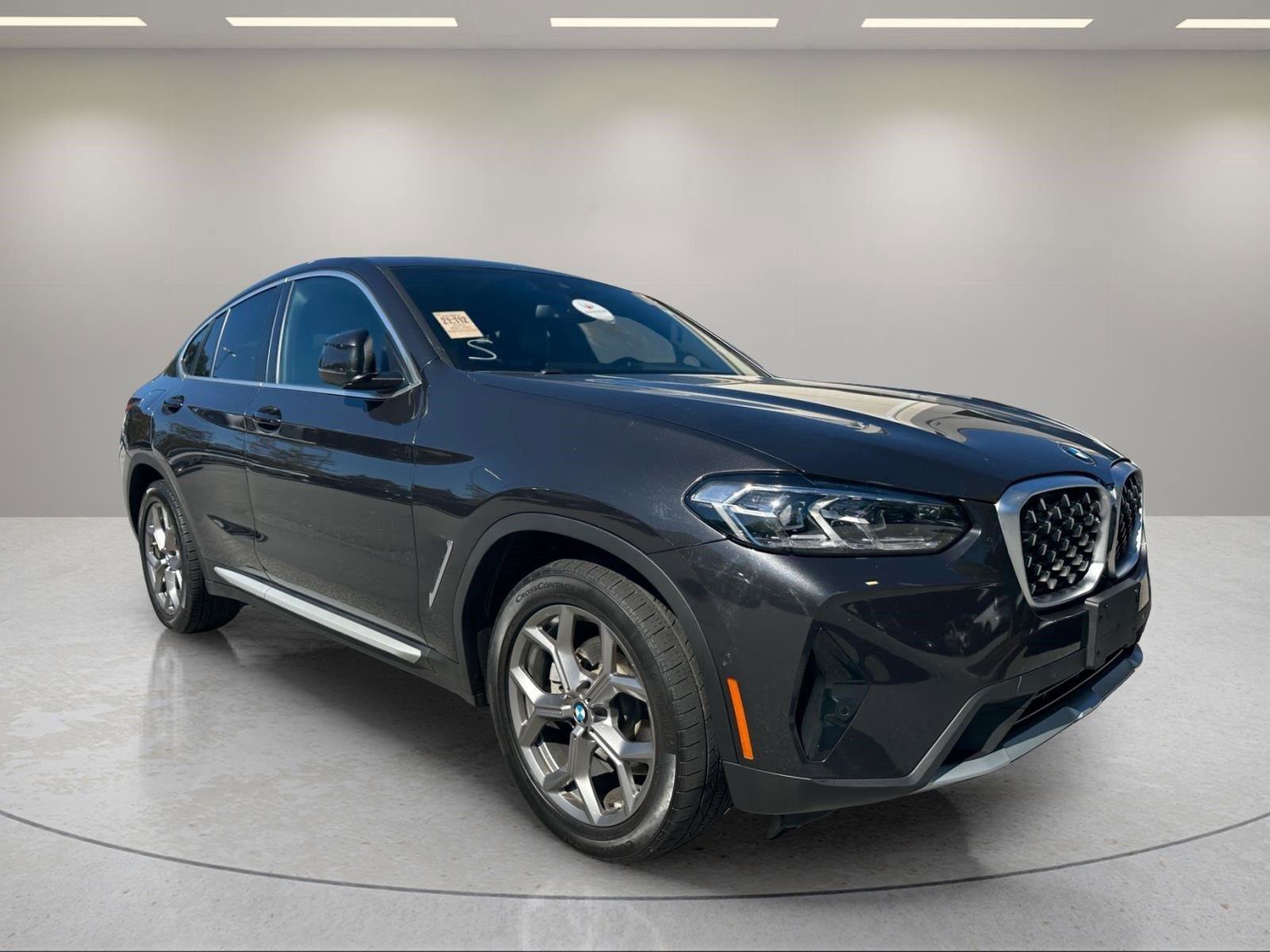 Used 2024 BMW X4 xDrive30i w/ Parking Assistance Package AWD/4WD image 8