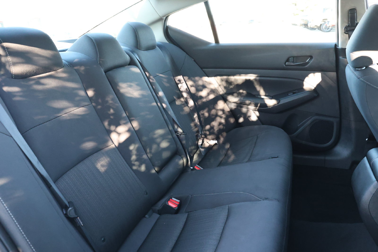 Used 2025 Nissan Altima 2.5 SV FWD image 30