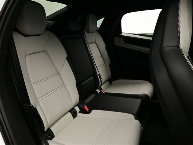 New 2026 Porsche Cayenne Coupe image 18
