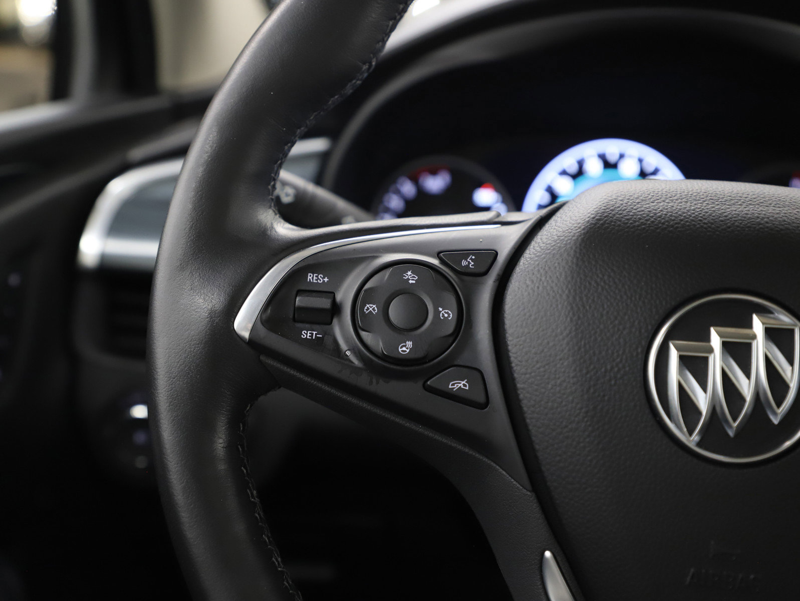 Used 2020 Buick Envision Premium image 28