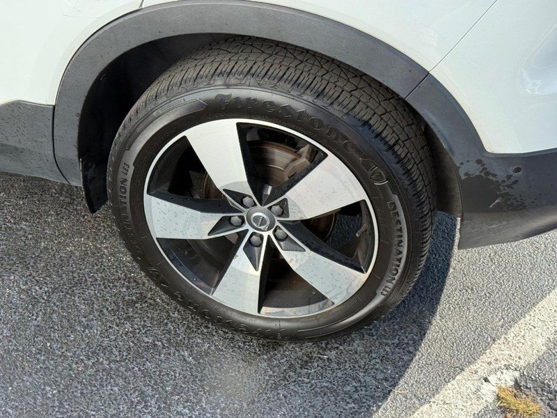 Used 2019 Volvo XC40 T5 Momentum AWD/4WD image 8