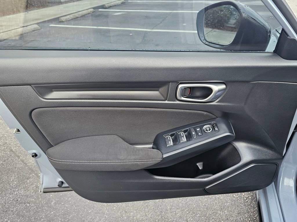 Used 2023 Honda Civic Sport image 13