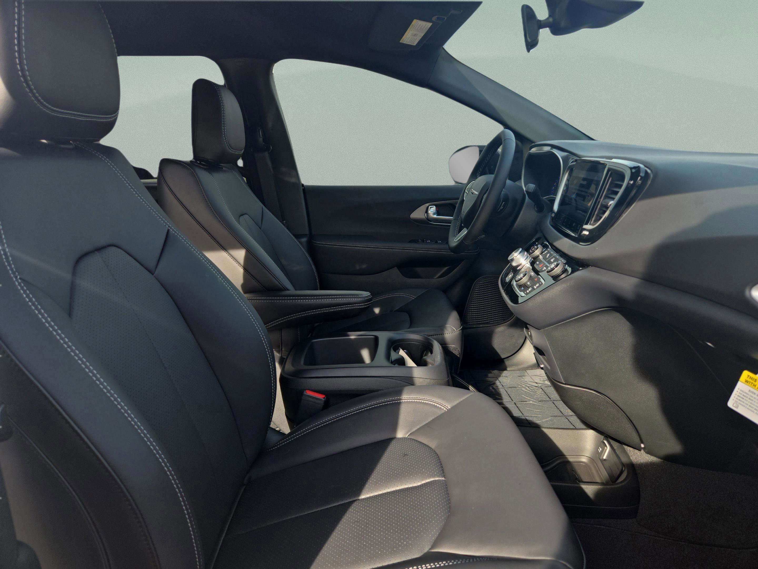 New 2026 Chrysler Voyager LX image 19