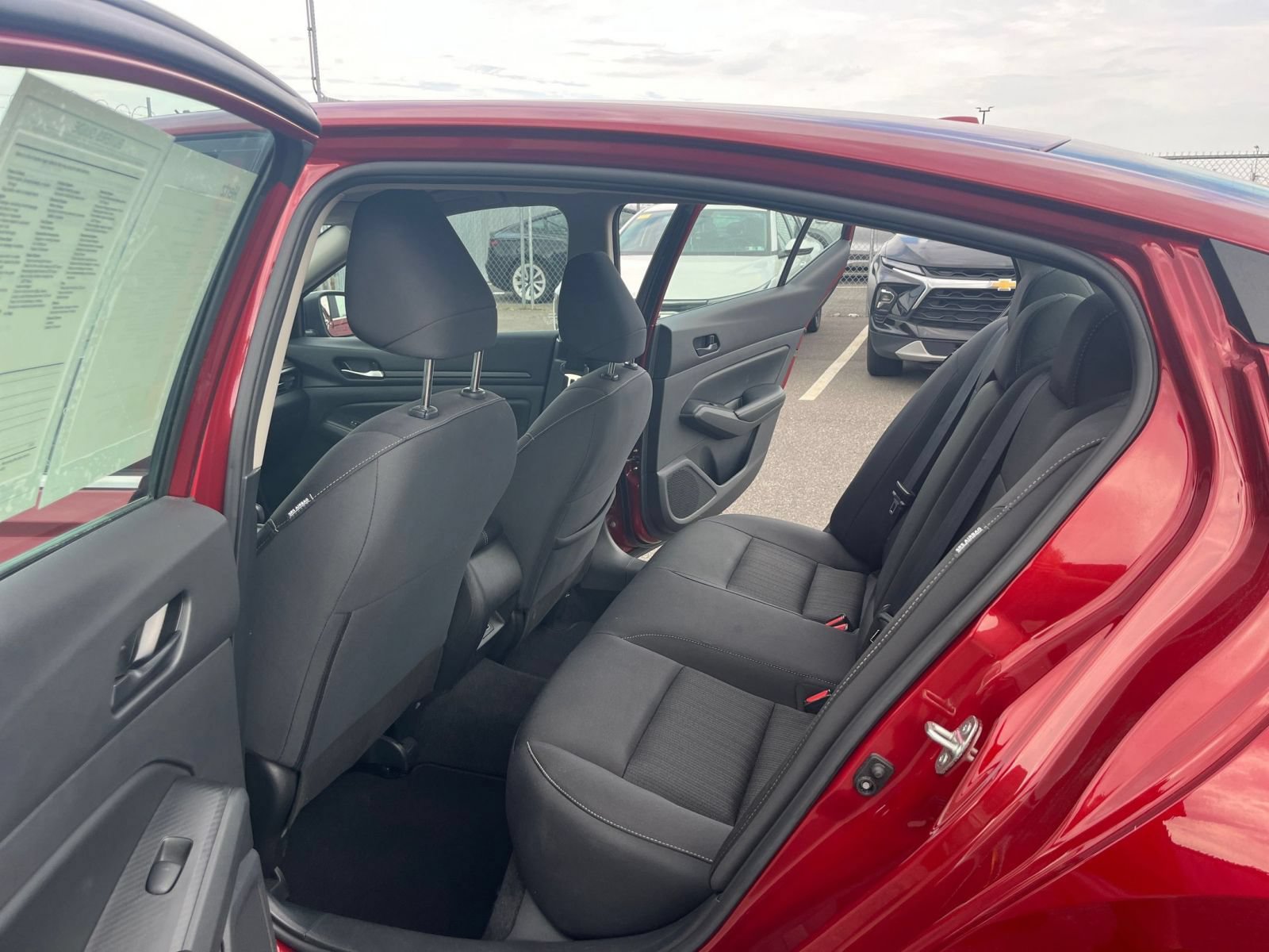 Used 2025 Nissan Altima 2.5 SV FWD image 26