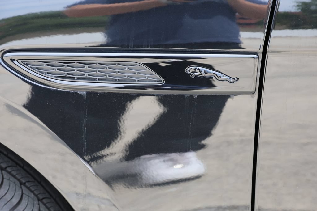 Certified 2026 Jaguar F-PACE R-Dynamic S AWD/4WD image 7