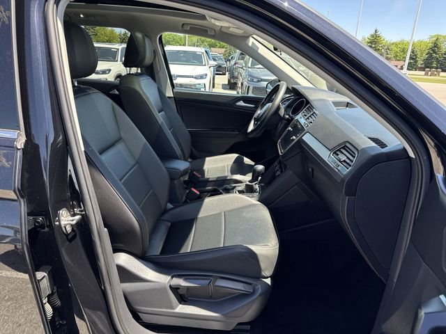 Used 2021 Volkswagen Tiguan SE AWD/4WD image 28