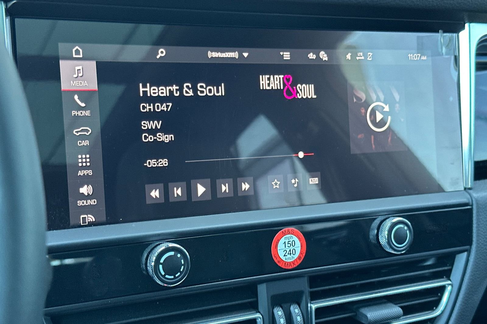 Used 2025 Porsche Macan image 23