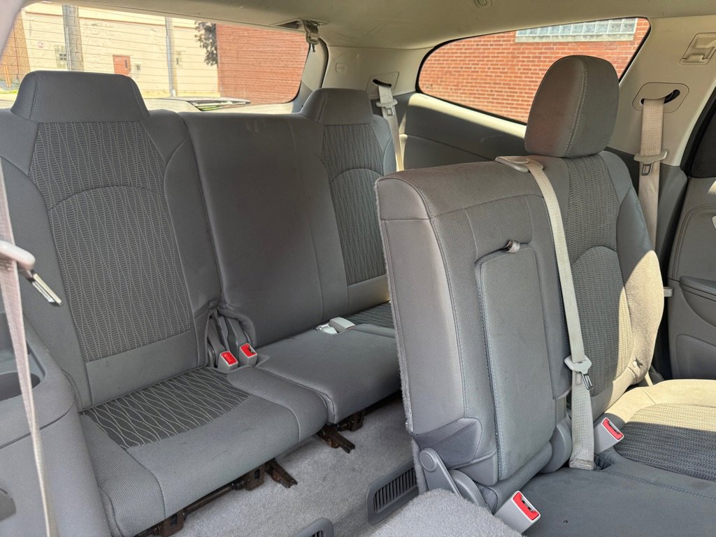 Used 2016 Chevrolet Traverse LS FWD image 13