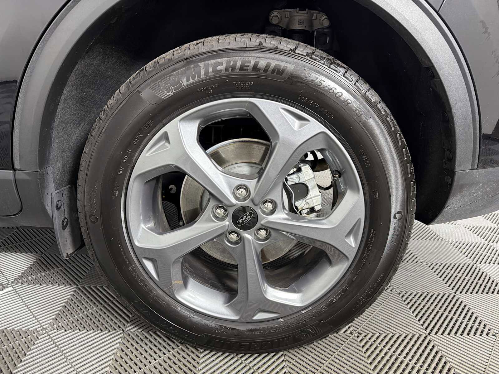 Used 2025 Ford Escape ST-Line image 34