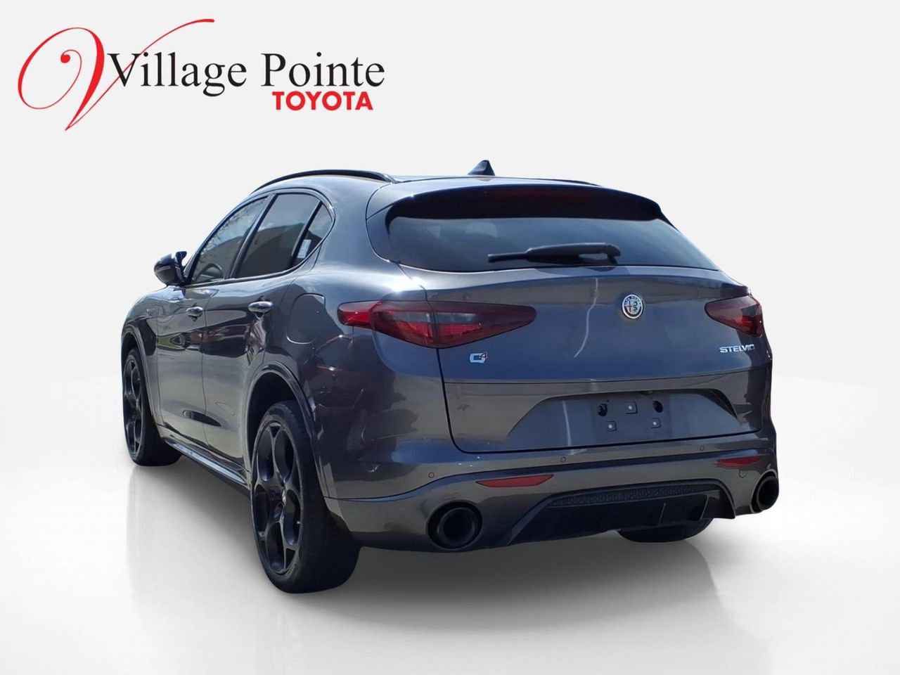 Used 2022 Alfa Romeo Stelvio Veloce image 5