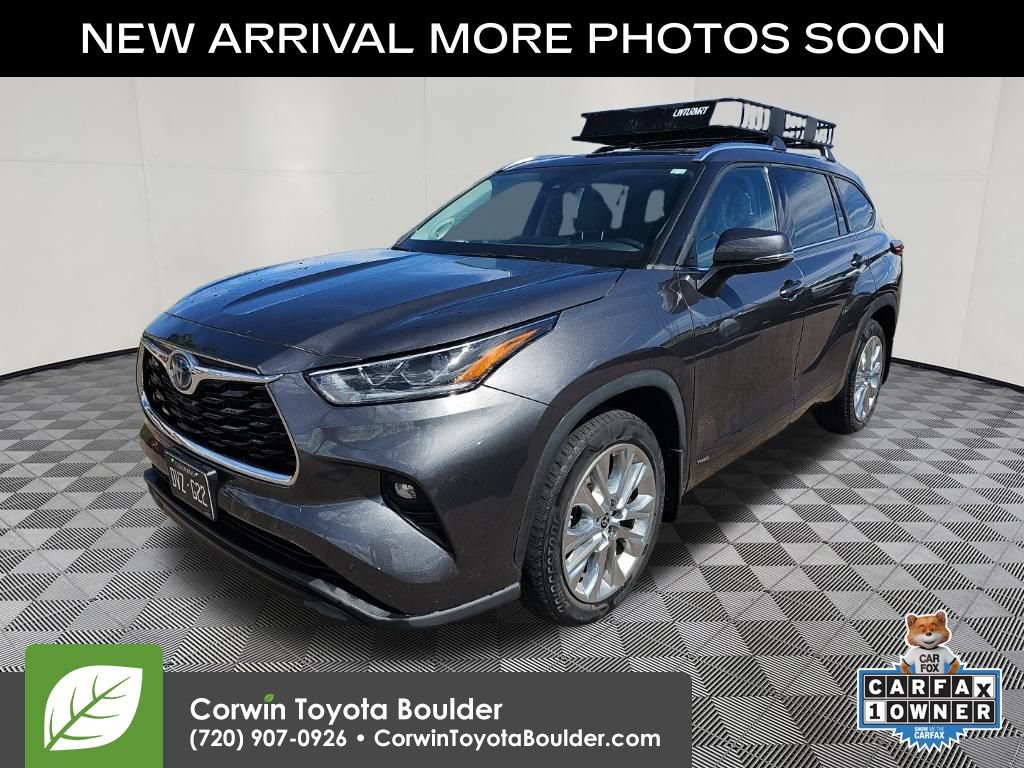 Used 2023 Toyota Highlander Limited w/ Protection Package #3 (TMS) AWD/4WD image 3