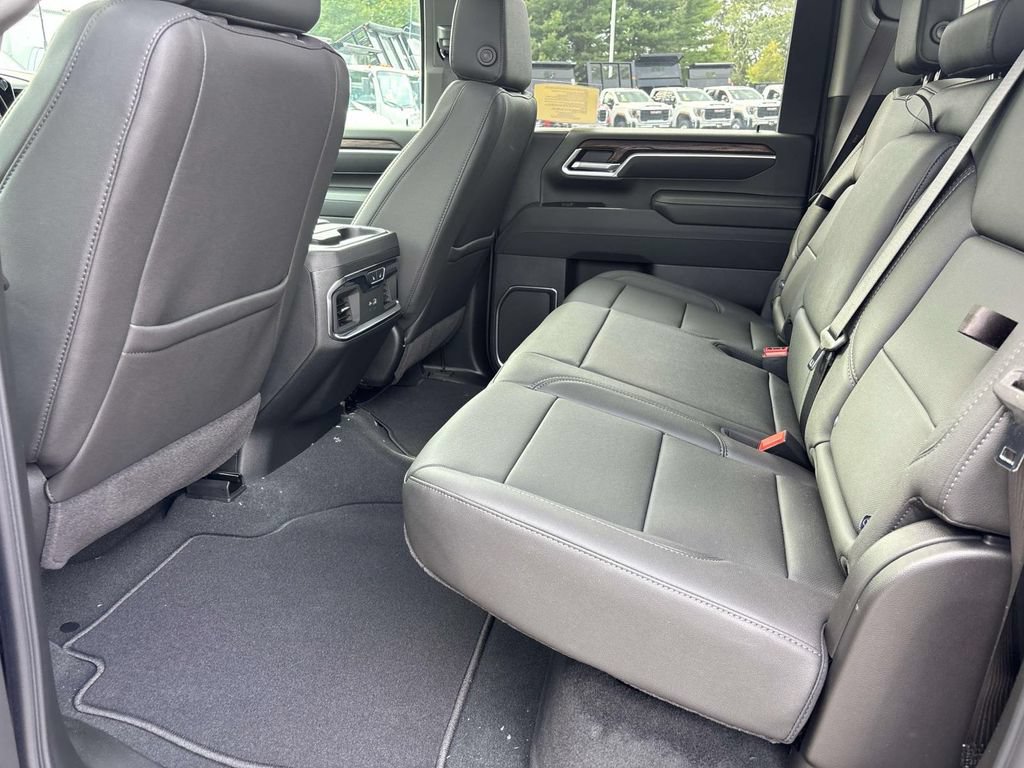 New 2026 GMC Sierra 2500 SLT w/ SLT Premium Package AWD/4WD image 7