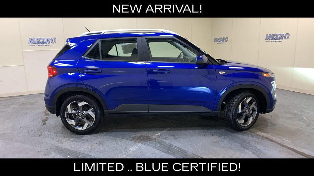 Used 2024 Hyundai Venue Limited FWD image 2