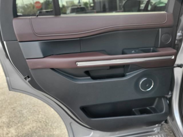 Used 2024 Ford Expedition Limited image 14