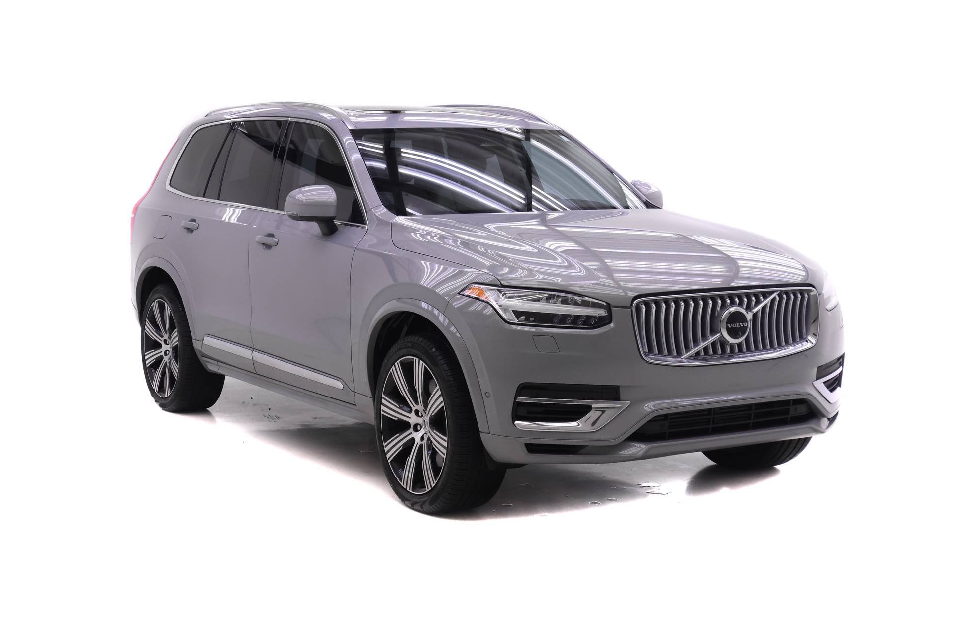 Certified 2025 Volvo XC90 T8 Plus w/ Protection Package Premier AWD/4WD image 2