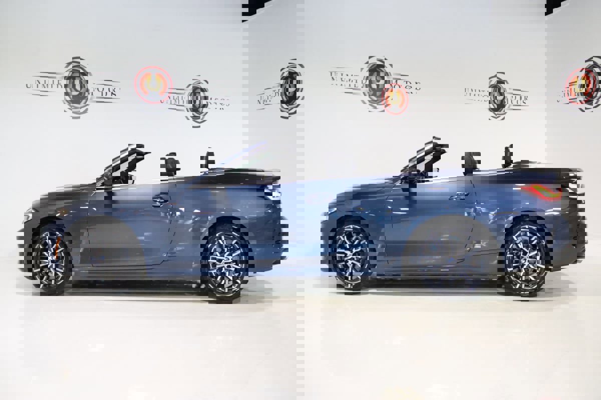 Used 2021 BMW 430i Convertible w/ Premium Package image 34