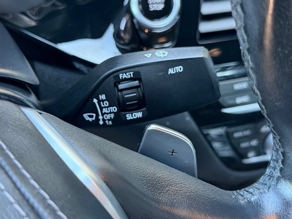 Used 2018 BMW 530e xDrive AWD/4WD image 38