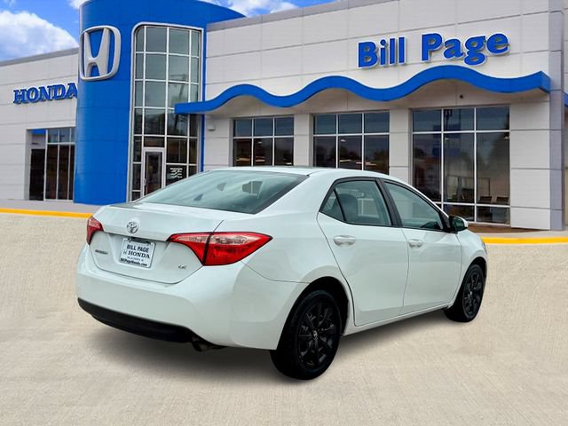 Used 2017 Toyota Corolla LE w/ Carpet Mat Package (TMS) FWD image 7