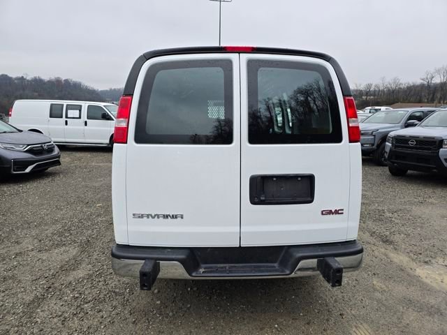 Used 2024 GMC Savana 2500 w/ Driver Convenience Package image 4