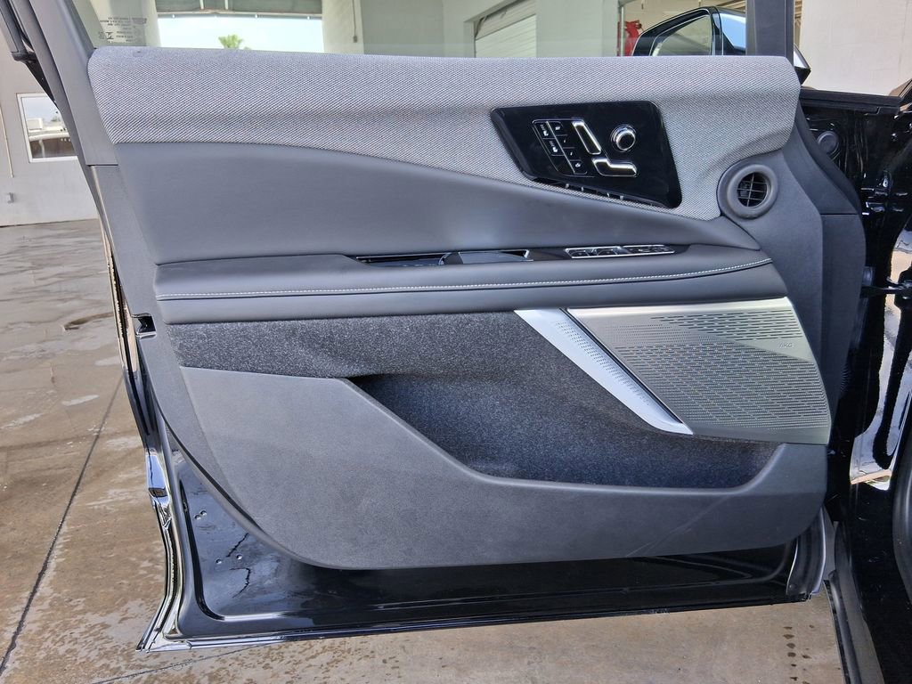 New 2026 Cadillac Optiq Sport 1 w/ LPO, ONYX Package RWD image 19