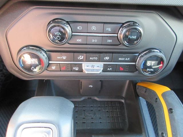 Used 2024 Ford Bronco Badlands AWD/4WD image 21