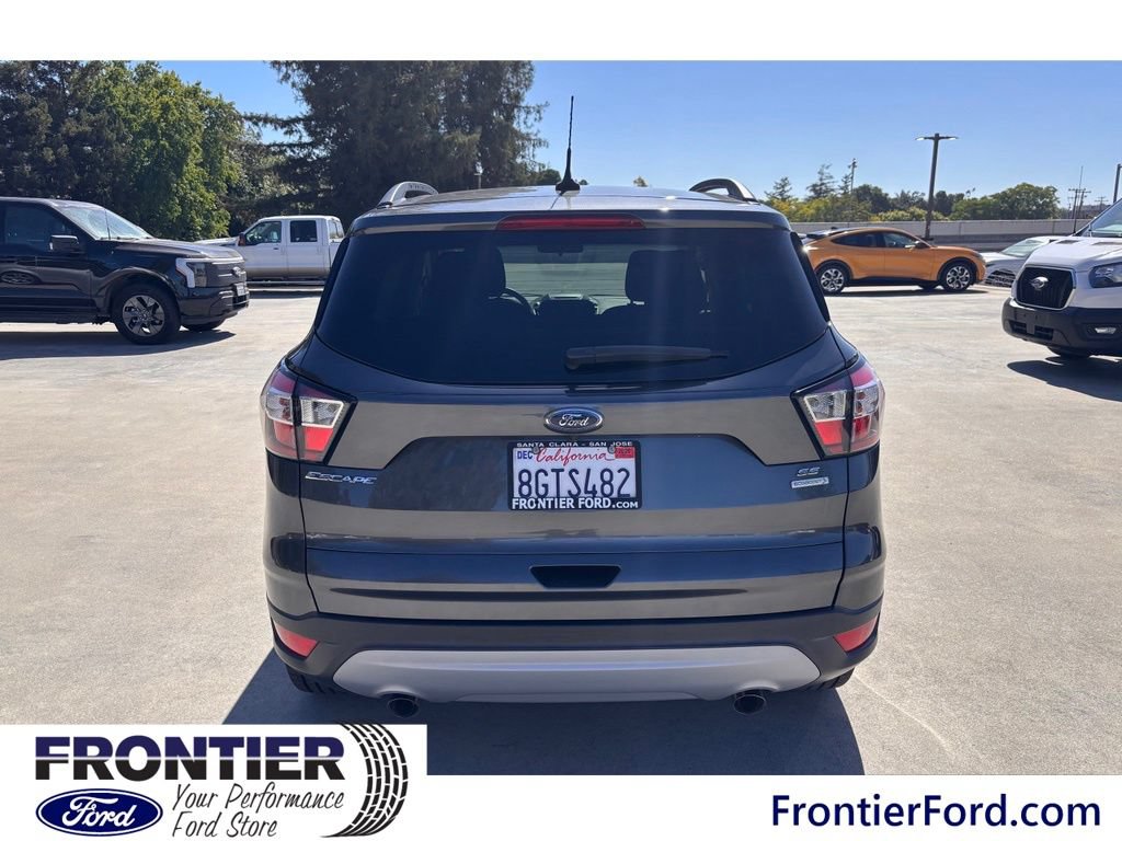 Used 2018 Ford Escape SE w/ SE Sync 3 Package FWD image 5