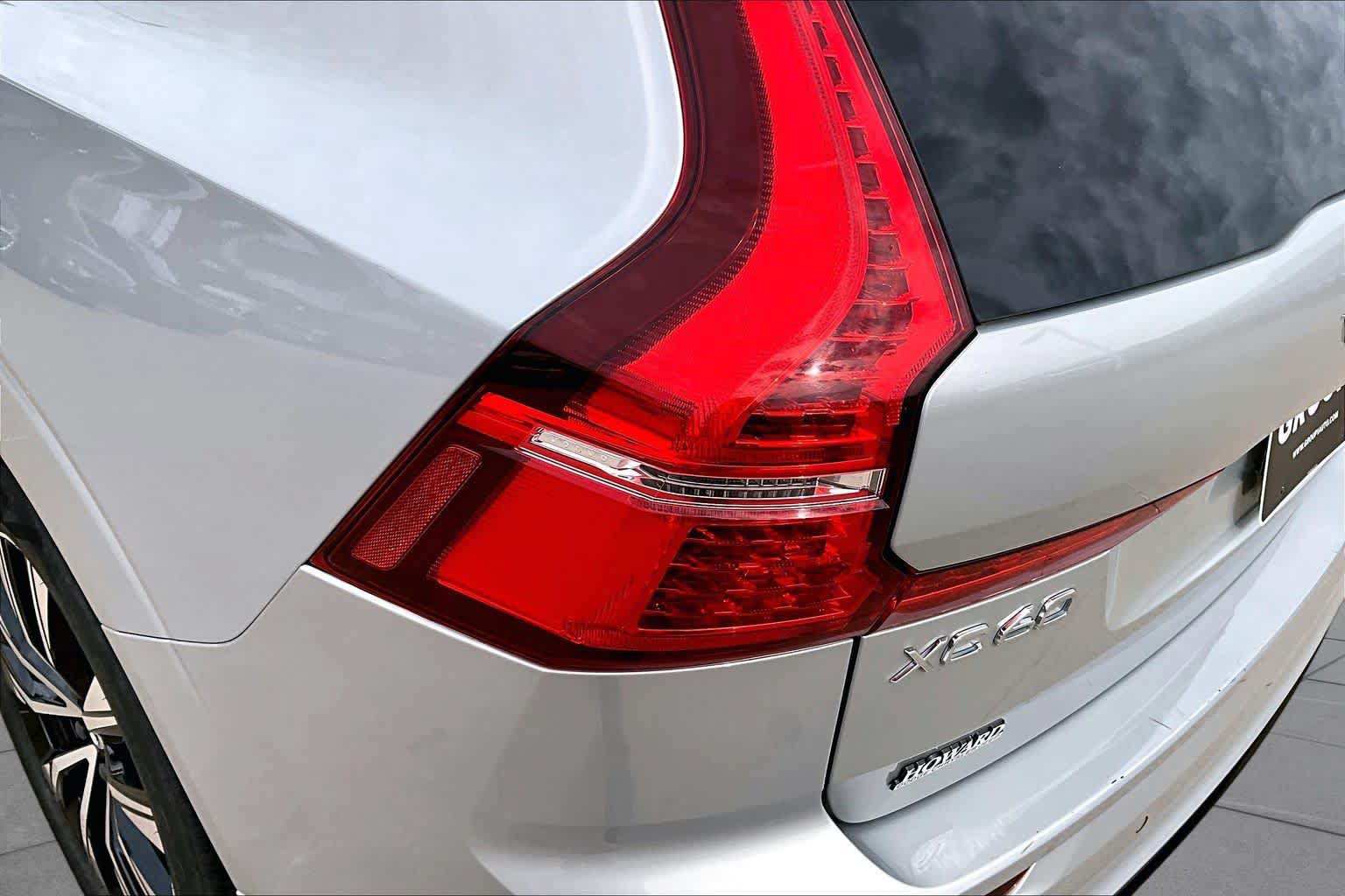 Used 2025 Volvo XC60 B5 Plus AWD/4WD image 28