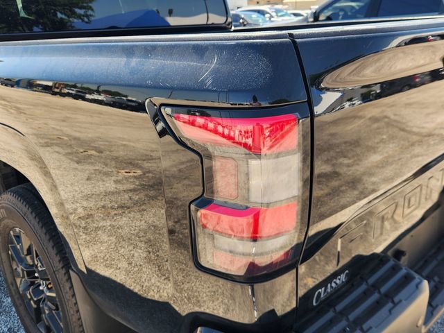 Used 2023 Nissan Frontier SV w/ Midnight Edition Package image 7
