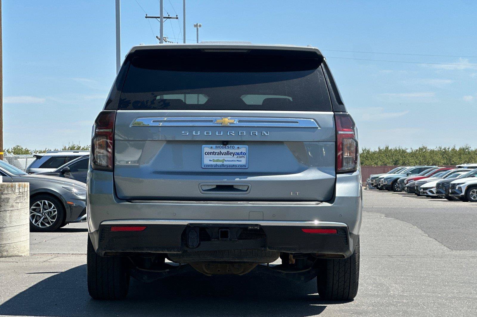 Used 2024 Chevrolet Suburban LT AWD/4WD image 4