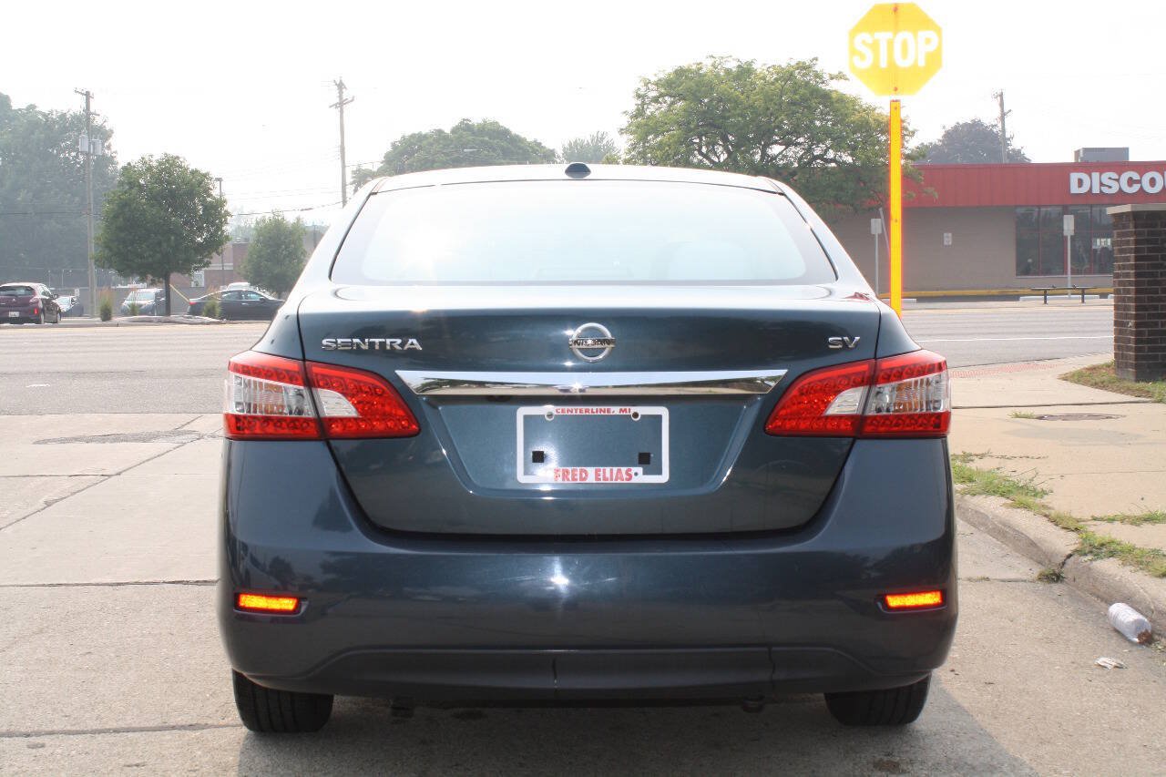 Used 2015 Nissan Sentra SV w/ Cold Weather Package FWD image 5