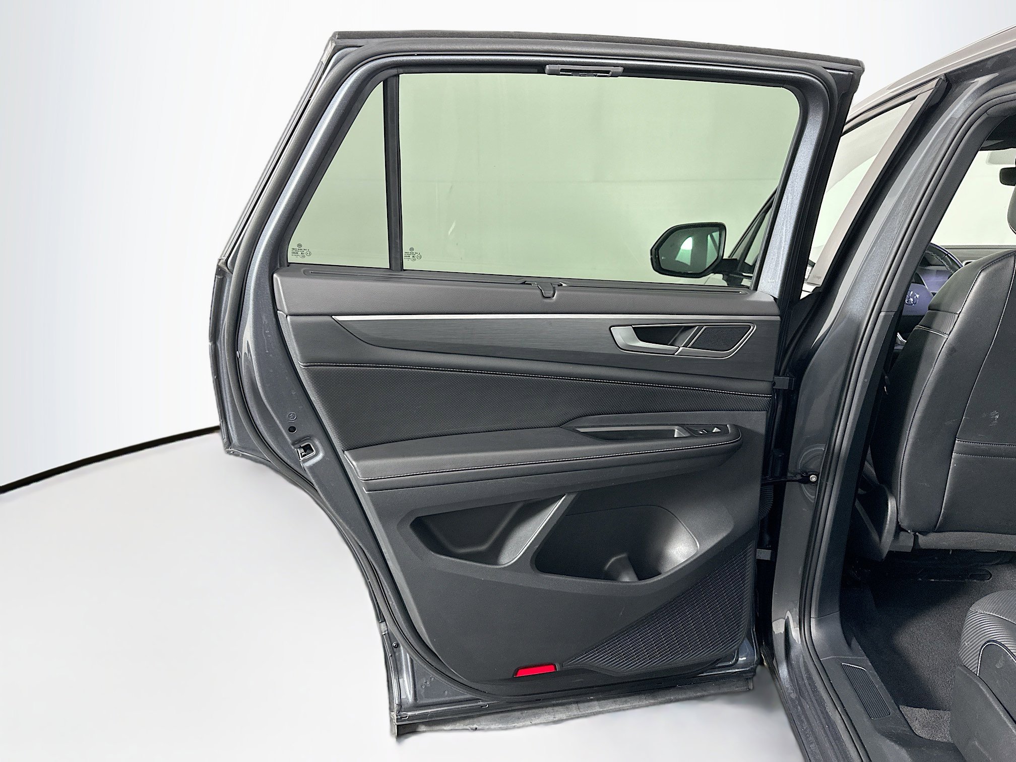 Used 2024 Volkswagen Atlas Cross Sport SE image 26