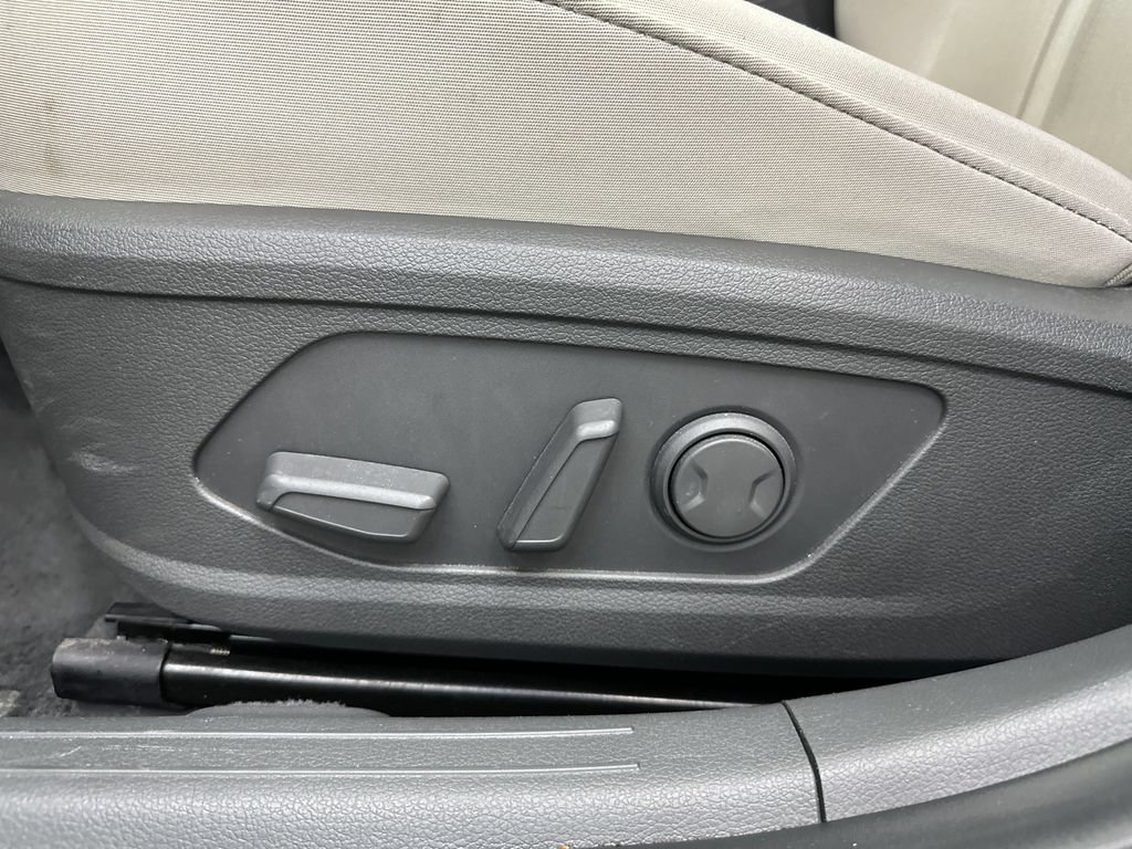Used 2025 Hyundai Sonata SEL FWD image 9
