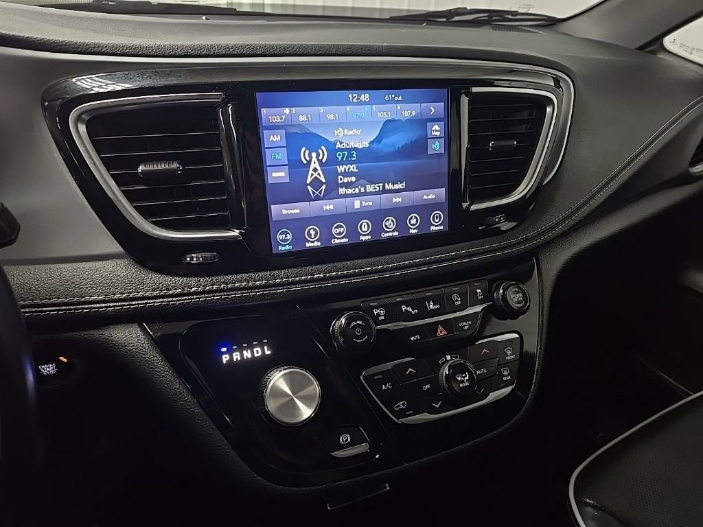 Used 2019 Chrysler Pacifica Limited w/ Advanced Safetytec Group image 25