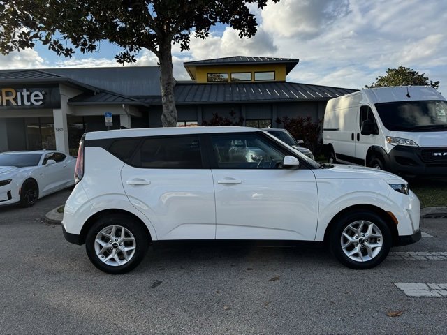 Used 2024 Kia Soul LX w/ Option Group 015 image 8