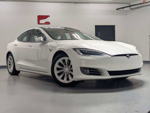 Used 2019 Tesla Model S Standard Range image 2